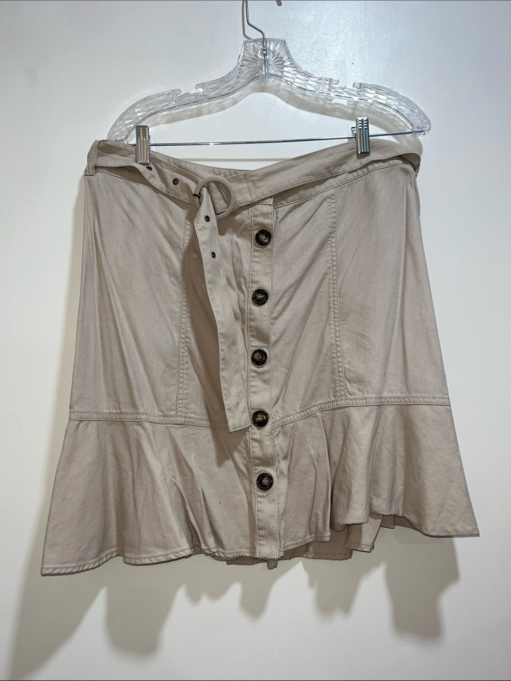 Women’s Beige Button-Front Ruffle Hem Skirt